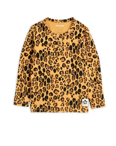 Basic leopard grandpa tee