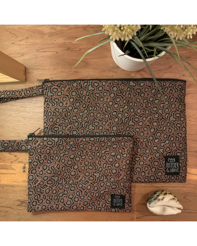 Flat Pouch Metallic Bronze - Medium