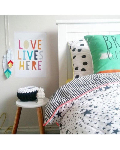 Giggle, Play, Love quote decal