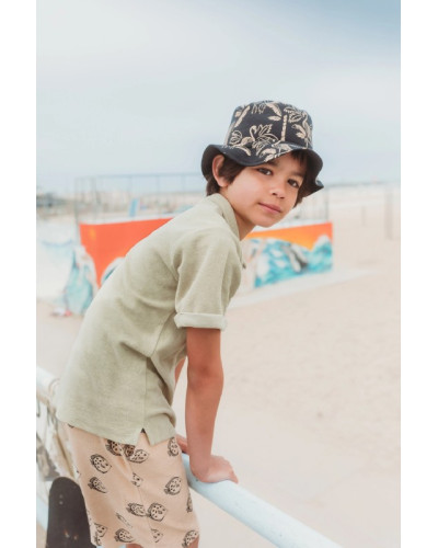 Bucket hat tropical