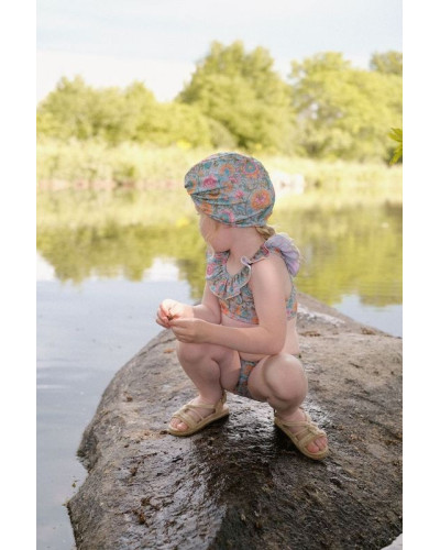 Bikini Primavera - water river flowers