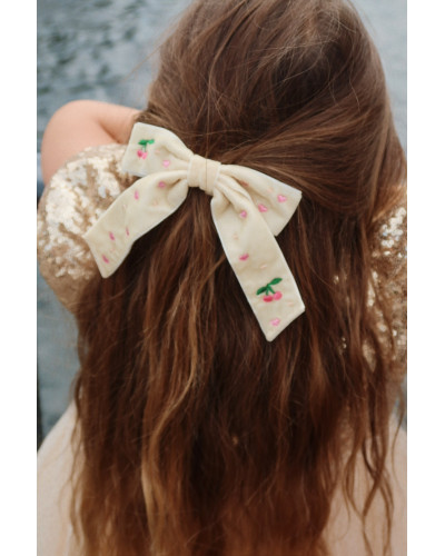 Velvet bow pearly hair clip