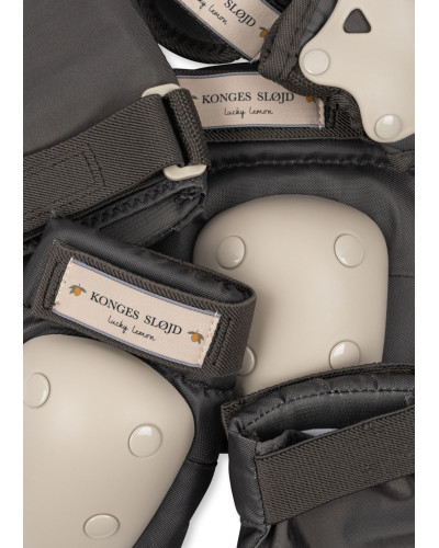 Protective gear - kalamata