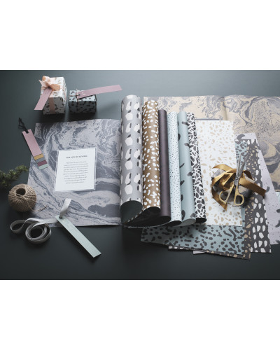 Gift Wrapping book- 11 sheets