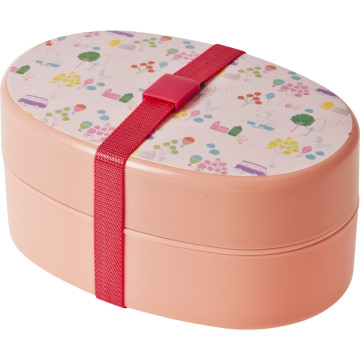 Lunchboxes & water bottles